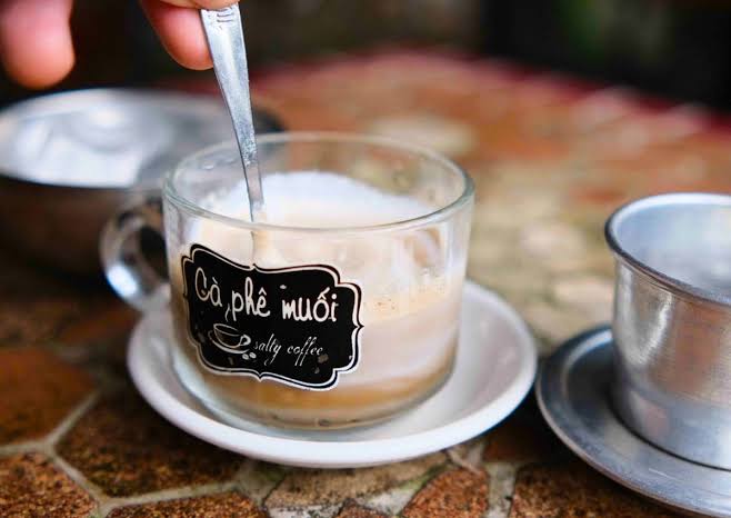 Cà phê muối Huế: 7+ quán ngon nổi tiếng & cách pha chuẩn vị – VinWonders