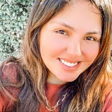 Sylvia Piña- (backyardpineapple)