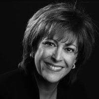 Paula Butte's Instagram, Twitter & Facebook