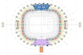 Απολαμβάνουν το ματς για τους «16» του euro 2020. Puskas Ferenc Stadion Az Uj Nemzeti Stadion