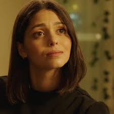 Golden Hour A sci-fi short film by the brilliant and talented Sally Zhou 🌅  I will be able to share the full film following its film festival run. For  now, here's the