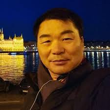 Dora Pedro's Instagram, Twitter & Facebook