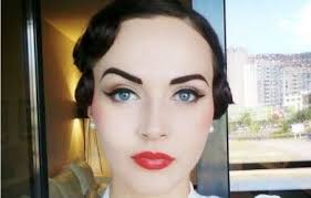 Retro Makyaj Nasil Yapilir Cilt Bakimi Ve Makyaj Makyaj Retro Guzellik Sirlari