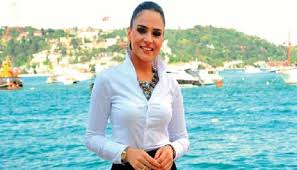 Hayatı, kariyeri, biyografisi, haber global spikeri, evli mi, kaç yaşında, boy, eşi, kilo, instagram hesabı, nereli programları, haber global koltuk programı sunucusu gibi aramalarınıza yorum güncel'den yanıt bulabilirsiniz. Buket Aydin Kimdir Kac Yasinda Nereli Buket Aydin Evli Mi Kanal D Ana Haber Spikeri Buket