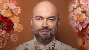 En tiempos de filtros, este libro es honesto y puro”: Santiago Cruz habla  de 'Diciembre, otra vez'