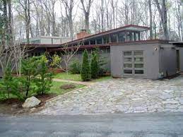 8712 Old Spring Rd Richmond Va 23235 Zillow Mid Century Modern House House Colors House Design