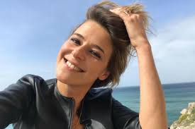 A apresentadora do concurso «rising star» além de leonor poeiras, também outras figuras públicas já aderiram à moda dos blogues, entre as quais. Conheca O Rafeiro Preferido De Leonor Poeiras Maisfutebol