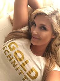Moderatorin verena wriedt hat uns ihr neues zuhause in dahlem gezeigt und mit uns über ihr ihren neuen kiez sowie lieblingsadressen gesprochen. Verena Wriedt Always Traveling Staying At Hotels Being Facebook