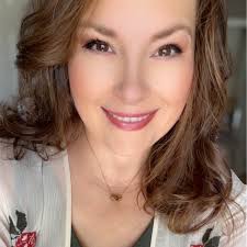 Heather Dew's Instagram, Twitter & Facebook