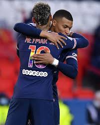 Play united stand picks here: Manchester United Could Demand Four Players As Part Of Paul Pogba Swap Deal With Psg Football Sport Express Co Uk