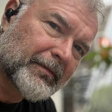 Hiermit fahre ich das letzte Mal den Laptop im Namen der LKQ PV Automotive  herunter. 💻 Ich konnte mich in den letzten Tagen von vielen  Wegbegleiter*innen persönlich verabschieden.🙋‍♂️ Bei allen…