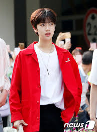 Searching for inspiration on the internet. í•¨ì›ì§„ ì¶œê·¼ê¸¸ ë©‹ì§ í©ë‚ ë¦¬ë©°