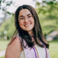 Ashley Mumm's Instagram, Twitter & Facebook