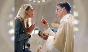 Navigating reverence and reception: Contemplating the act of holy Communion  | Faith Magazine