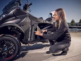 Coronavirus Bagster Va Fabriquer Des Masques En Tissus Moto Station Bagster puppy tank bag black. coronavirus bagster va fabriquer des