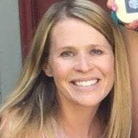 Nadine Peters's Instagram, Twitter & Facebook