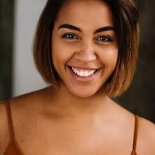 Kelly Rainford's Instagram, Twitter & Facebook