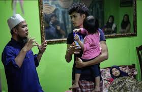 Image via ebit lew / facebook. Ybgzmkd Kmjxm