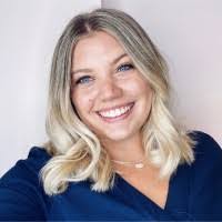 Cristina Dunn's Instagram, Twitter & Facebook