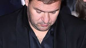 He is an actor, known for kryminalni (2004), drzazgi (2008) and 39 i pól (2008). Tomasz Karolak W Trumnie Zdjecia Z Pogrzebu Aktora Kto Byl