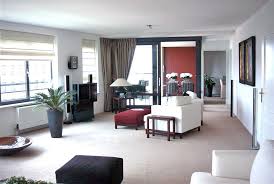 Hij is deels van sefardische joodse afkomst. Zien Jorgen Raymann Verkast Naar Luxe Appartement