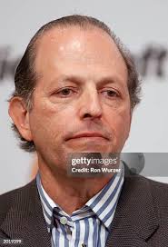 2,556 Ron Leonard Photos & High Res Pictures