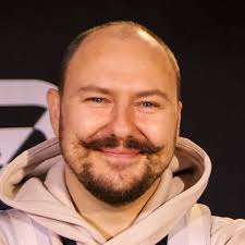 Social Media Marketers: Master New Platforms Now