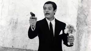 Fefè tenta allora disperatamente di trovare alla moglie un amante, per poterli sorprendere insieme, ucciderli. Divorzio All Italiana Un Film Di Pietro Germi Con Marcello Mastroianni