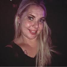 Melanie Riddle's Instagram, Twitter & Facebook