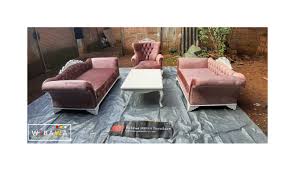 Meski harga sofa minimalis di bawah ini tergolong murah, namun bukan berarti murahan ya, berikut adalah daftar harga sofa sofa minimalis ini adalah sofa terbaru keluaran dari morres sofa, sofa ini bisa menjadi sofa 311 atau 2.400.000, sangat murah bukan !!. Harga Sofa Shabby Minimalis Soft 321 Custom Furniture Jepara