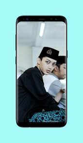 Wirda kerap mengunggah momen kebersamaannya dengan gus azmi. Updated Wallpaper Gus Azmi Kumpulan Foto Keren App Not Working Down White Screen Black Blank Screen Loading Problems 2021