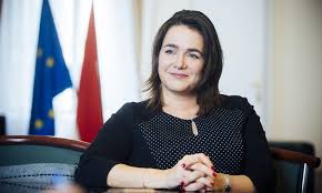Vissza nem térítendő milliókkal, további adókedvezménnyel és nagyszülői gyeddel ösztönzi a kormány a gyermekvállalást. Novak Katalin Javasoljuk Az Idosek Vasarlasi Savjanak Felfuggeszteset Pestisracok