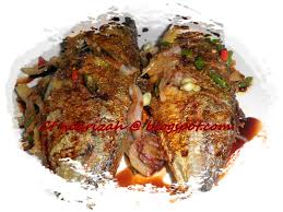 Ikan tongkol bakar ini kami racik dengan bumbu yang kami buat berdasarkan pengalaman kami selama ini memasak ikan bakar. Kalori Ikan Goreng Kecil 25 Makanan Tinggi Kalori Cara Menghitung Kebutuhan Kalori