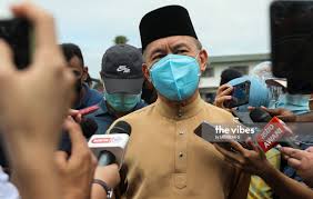 Dato' seri mohd annuar bin zaini merupakan bekas pengerusi bernama, agensi berita nasional malaysia yang mengendalikan bernama tv di saluran 502 astro dan radio 24. Perak Palace Spokesman Denies Saying Pas Will Be Excluded From New State Exco Malaysia The Vibes