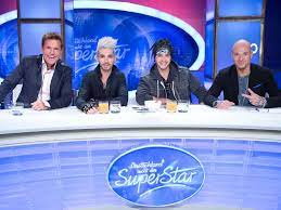 Seit 2002 gibt es die castingshow 'dsds' genauso abwechslungsreich wie die kandidaten war in den vergangenen staffeln auch die jury. Dsds Jury Von 2002 Bis 2020 Diese Promis Sassen In Der Rtl Casting Show Promi Show