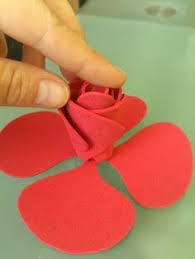 28 Ideas De 10 De Mayo Facil Tutorial Rosa Rosas De Foami Rosas En Goma Eva