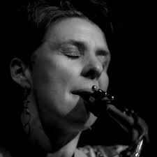 Lisa Guile's Instagram, Twitter & Facebook