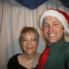 Christmas is coming 😍who's excited Meeeeeeeee🤦‍♀️anyone else ? Remember  it's about being together and family that's the greatest gift 🙏🏻