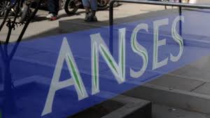 La directora ejecutiva de la anses, fernanda raverta, anunció hoy el relanzamiento del programa de créditos del organismo para los jubilados, que esta vez en el caso de los jubilados y pensionados dependientes del sistema previsional argentino (sipa), el monto a solicitar podrá variar entre 5.000 a. Macri Anuncio Nuevos Creditos Anses Para Jubilados Y Pensionados