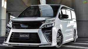 ghim của car daily tren 新型 トヨタ ノア ヴォクシー フルモデルチェンジ時期は 2019年 価格 サイズ エンジン 燃費予想など最新情報