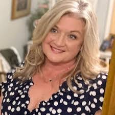 Donna Denney's Instagram, Twitter & Facebook