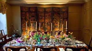 This is a stunning arrangement. Bronson Van Wyck S Guide To Spring Flower Arrangements Architectural Digest