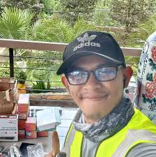 Khali Ben Fernandez Luis added...