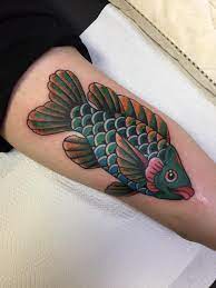 Traditional Style Fish Tattoo Done By Brian Carr New Tribe Tattooing And Piercing Toronto Traditional Tattoo Jellyfish Tattoos Traditional Fish Tattoo