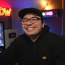 Andrea Silcox's Instagram, Twitter & Facebook