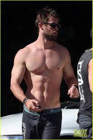 Love and thunder body double to keep up. Full Sized Photo Of Chris Hemsworth Surf Byron Bay Australia 04 Photo 3642109 Chris Hemsworth Shirtless Chris Hemsworth Thor Hemsworth