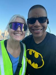 D3 alumni breaks 2:54 marathon world record