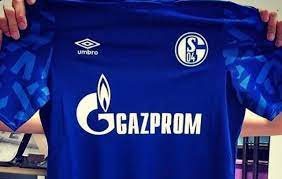 Selbstverständlich ist jeder neues schalke trikot jederzeit auf amazon.de im lager und kann somit direkt gekauft werden. So Sieht Das Neue Schalke Trikot Aus Reviersport