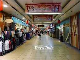 Shopping mall in taipei, taiwan. æ—…éŠåˆ—è»Š Travel Train å°ç£ å°åŒ—è»Šç«™åœ°ä¸‹è¡—