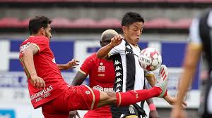 We did not find results for: Perbet Stoppe L Antwerp Et Offre Un Premier Succes A Charleroi